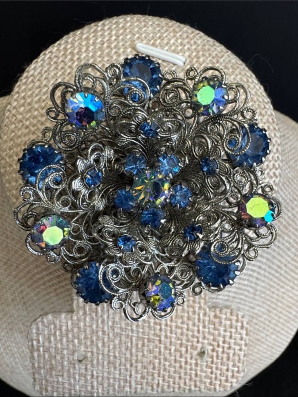 VTG 1950s Czech Silver-Tone Filigree Brooch - Blue Rhinestone ad AB